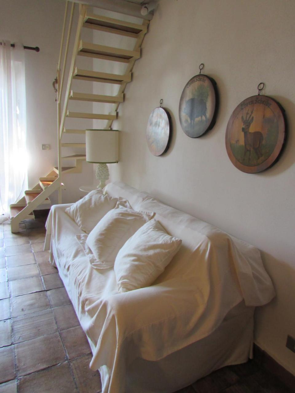 Rifugio Dei Tre Pini Guest House คาสเตลโมลา ภายนอก รูปภาพ