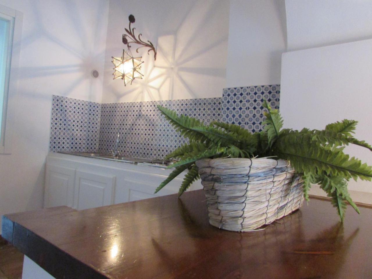 Rifugio Dei Tre Pini Guest House คาสเตลโมลา ภายนอก รูปภาพ